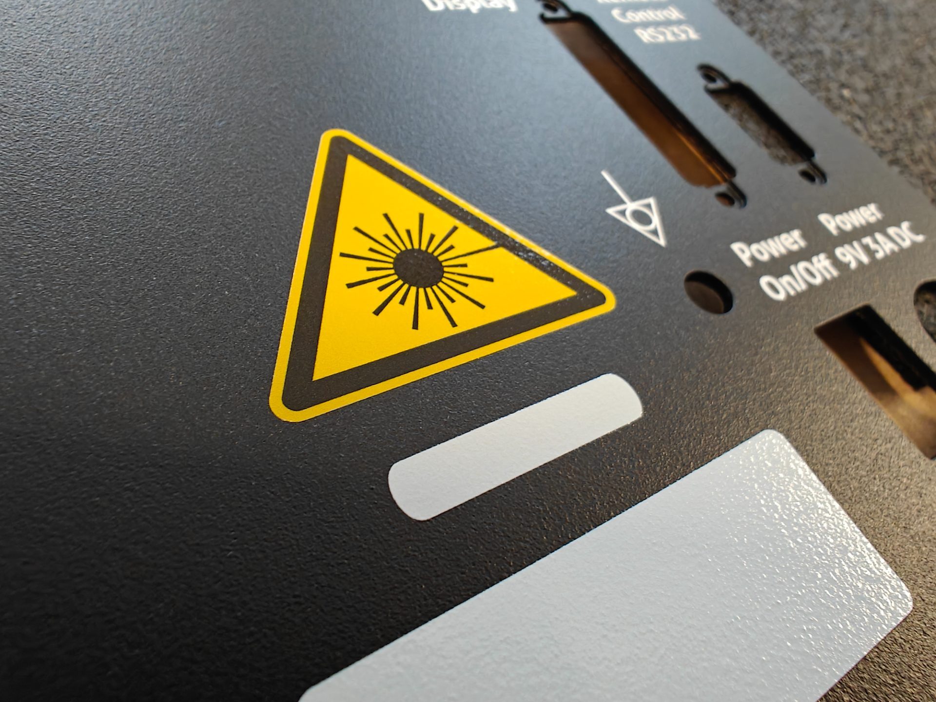 UV-Digitaldruck - Weiß hinterlegt + glänzender Klarlack